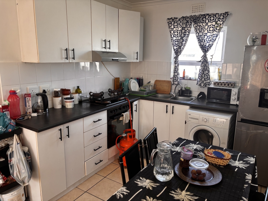 To Let 3 Bedroom Property for Rent in Muizenberg Western Cape